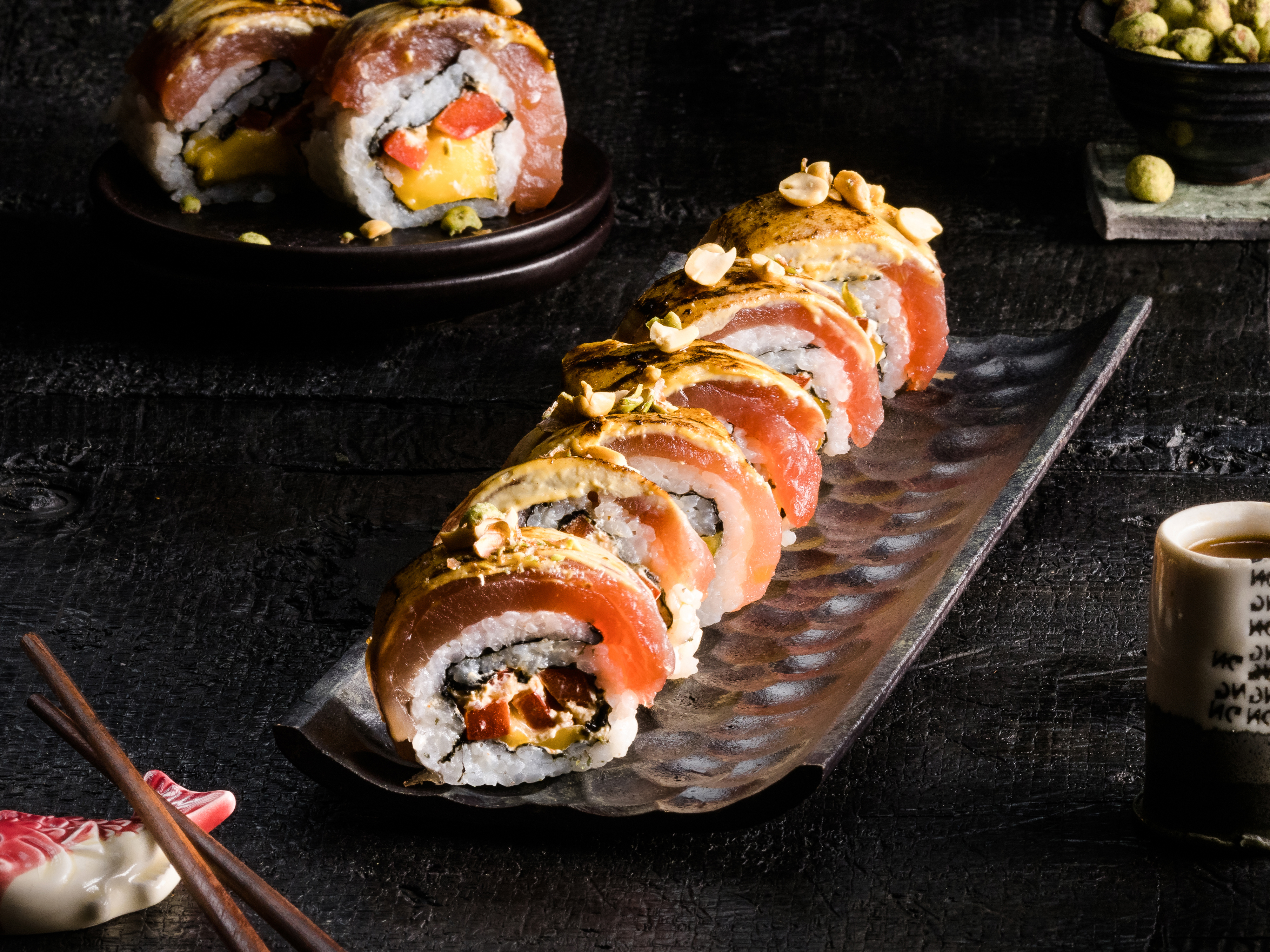 Rezept: Inside Out Sushi mit Thunfisch & Mango