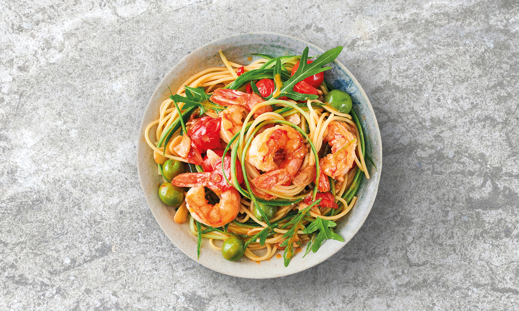 Rotgarnele Aglio e Olio mit Gurken-Spaghetti