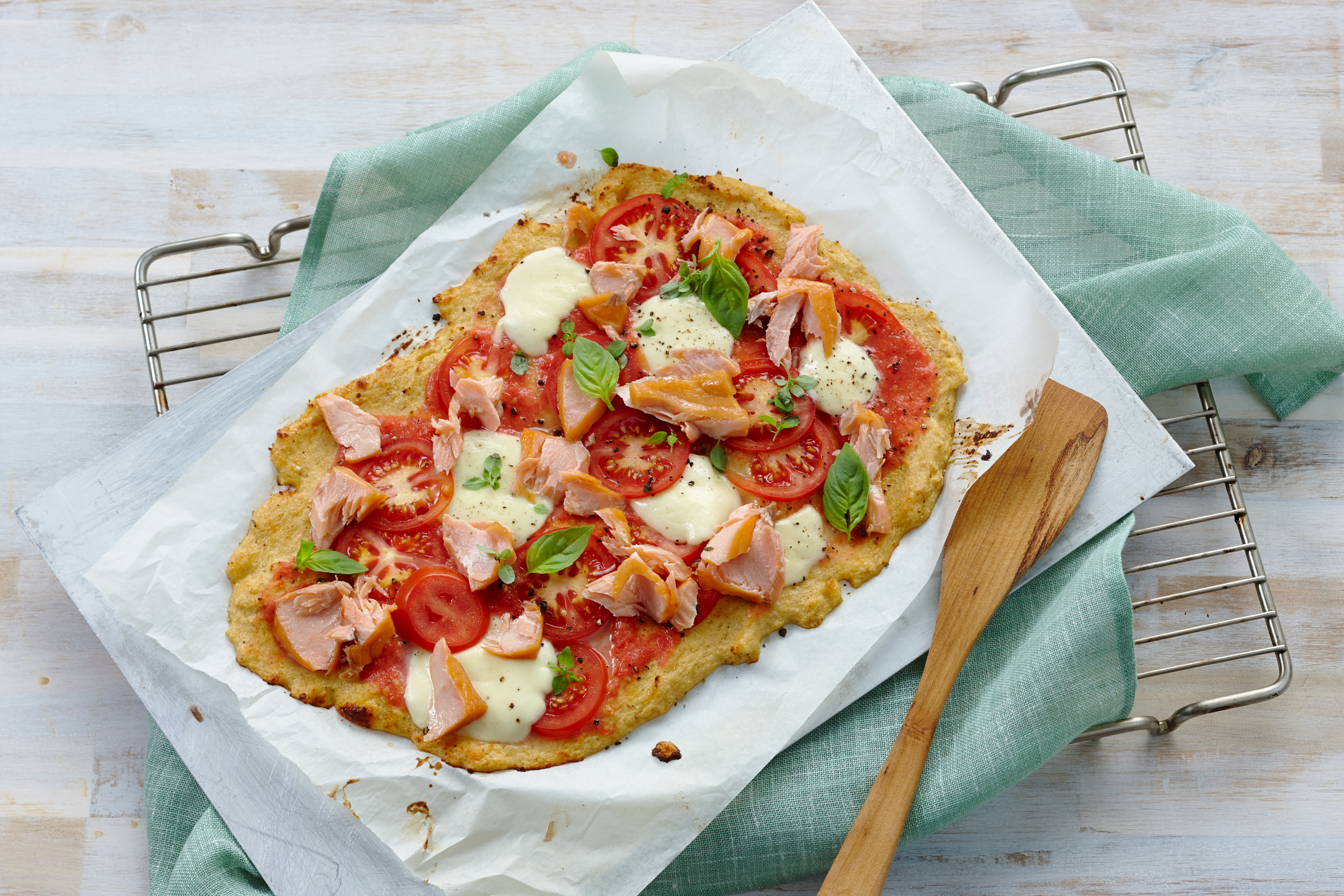 Low-Carb-Pizza mit Stremellachs