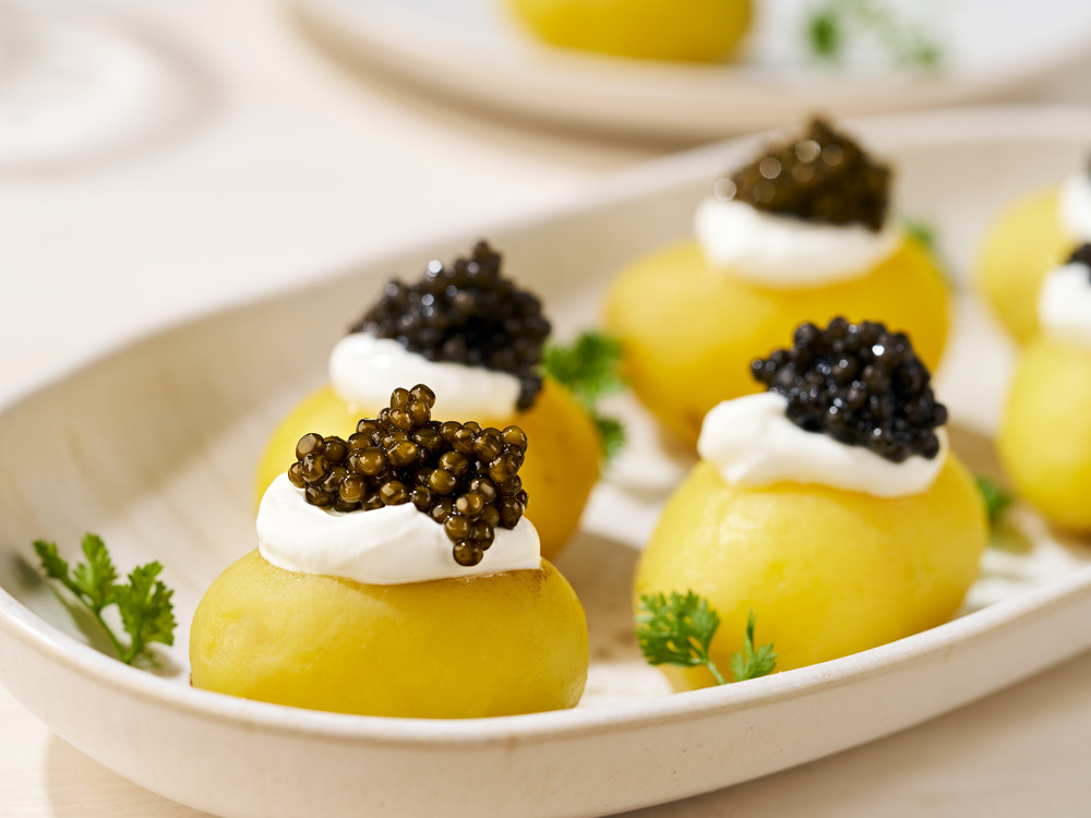 Kaviar auf Pellkartoffeln
