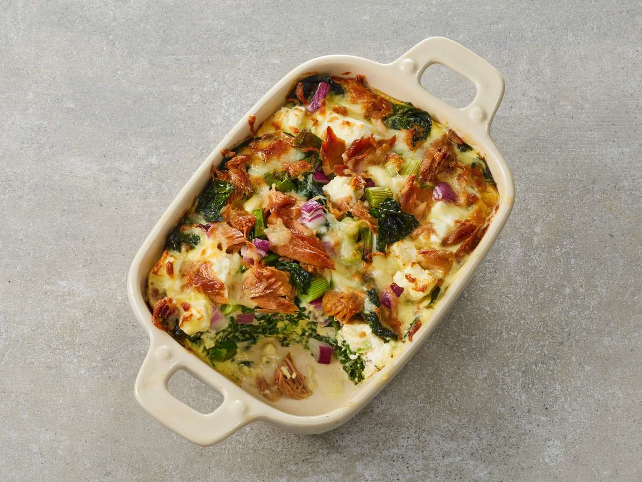 Thunfisch-Auflauf mit Blattspinat und Feta