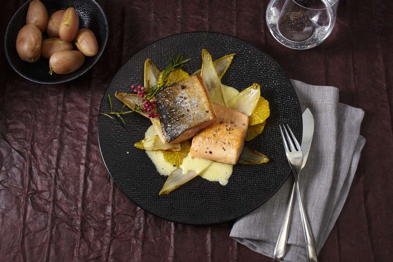 Rezept: Saibling mit Orangenbutter &amp; Chicorée